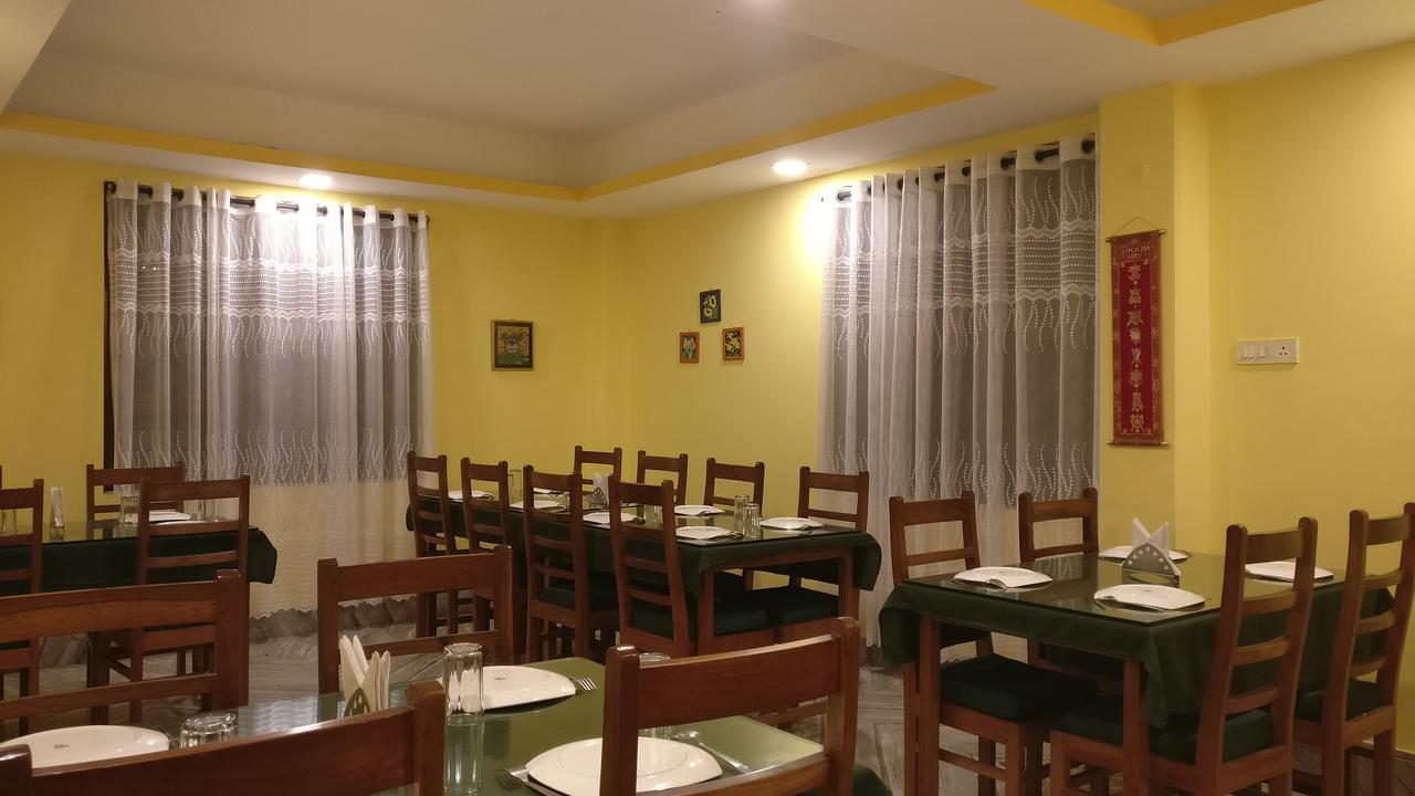 White Conch Residency Hotel Gangtok Buitenkant foto